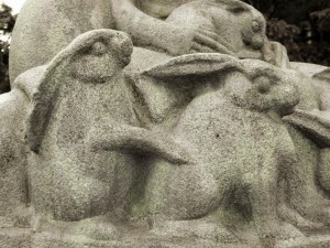 jongen met konijnen (detail) - foto: loek van vlerken 21.01.2011