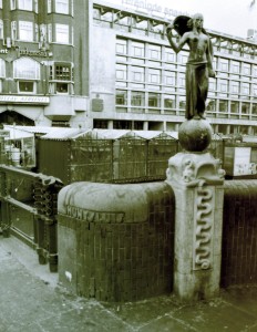 singel-muntplein - foto: loek van vlerken 1986
